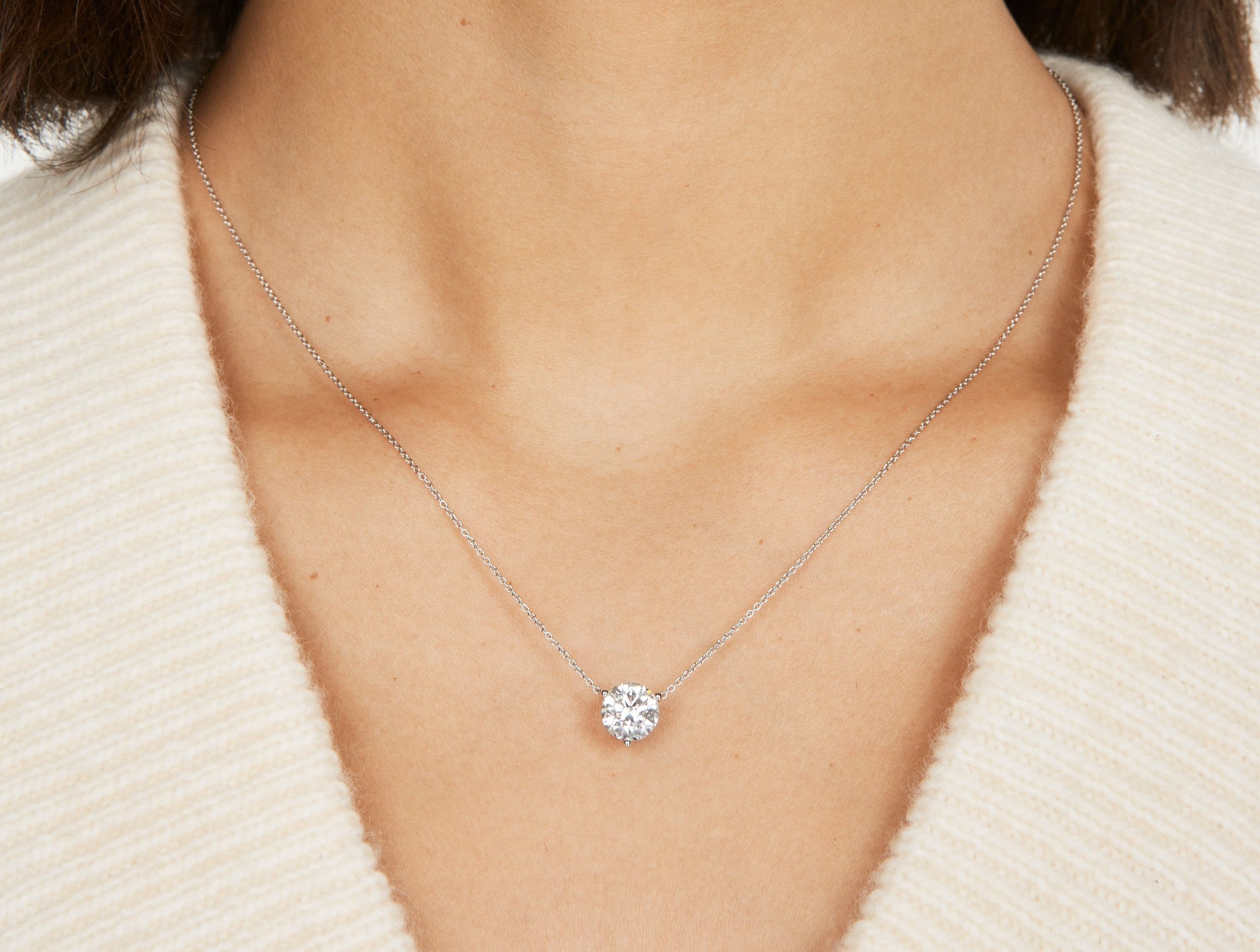 PD109678-white-2ct-rb-pendant-Medium_Skin_006dcaf7-f596-4b54-8c70-350b2f67b03a_1.jpg